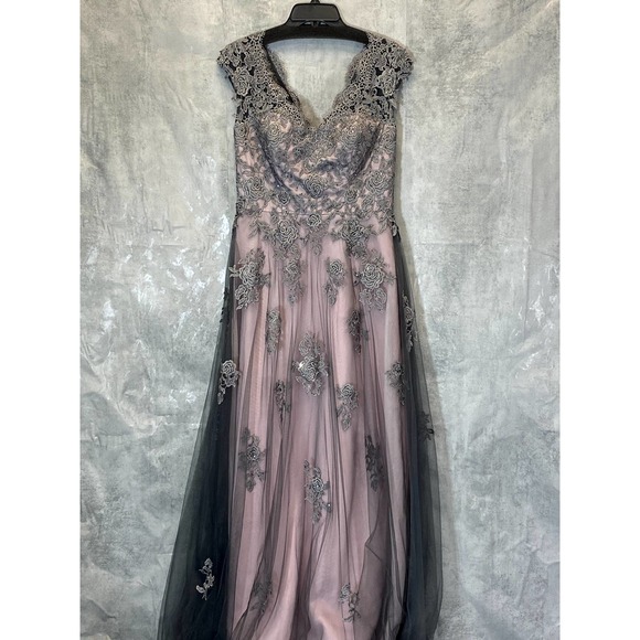 COPY - LA FEMME NWT Women's Pink/Grey Jewel Embellished Floral Lace Mesh A-Line… - Picture 2 of 13